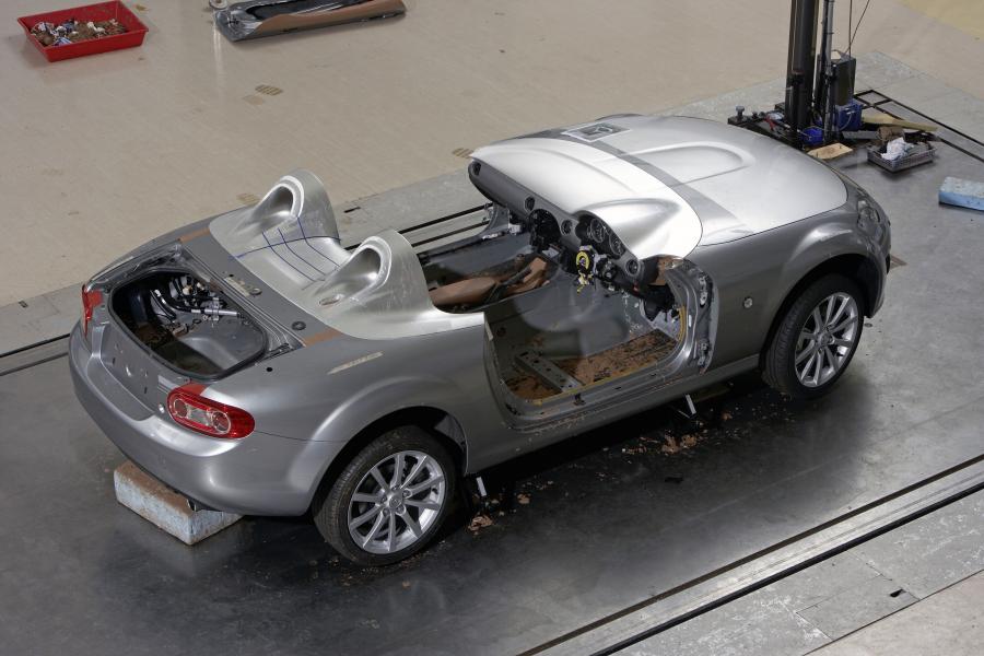  Mazda MX-5 Super Lightweight Version 2009 года  (фото 31 из 99)